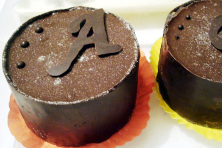 Именные шоколадно-амареттные пироженки: шаг 8