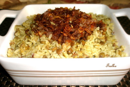 "мжаддара" или рис с чечевицей и жареным луком: шаг 1