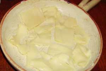 Омлет на сырной подложке: шаг 2