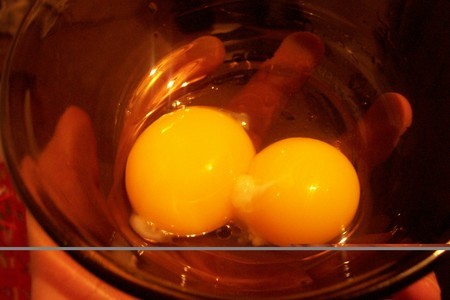 Яйца в гнездах (с сыром): шаг 1