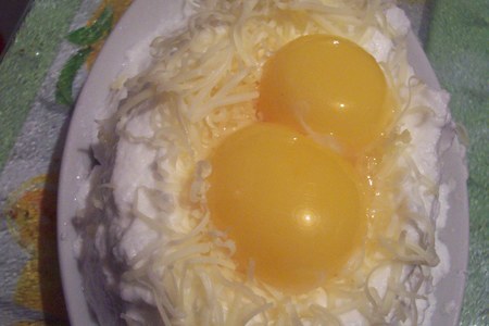 Яйца в гнездах (с сыром): шаг 4