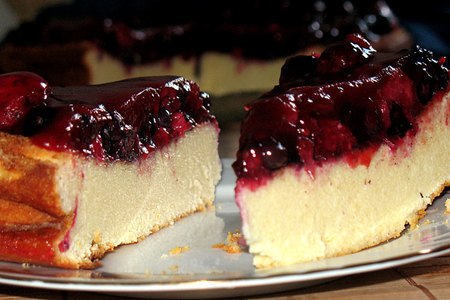 Творожный пирог с красными ягодами: шаг 8