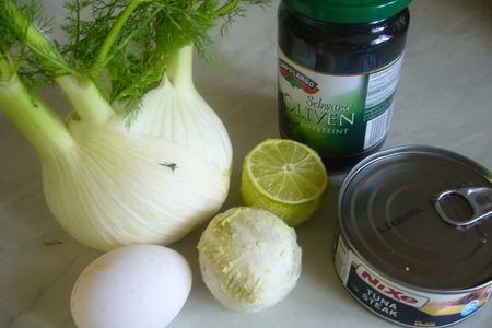 Салат из тунца и фенхеля: шаг 1