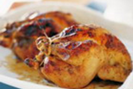 Фото к рецепту: Цыпленок, жареный в соусе