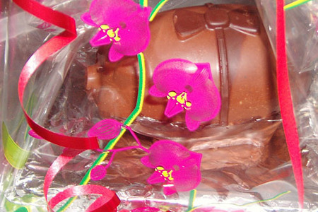 Фото к рецепту: Шоколадная свинья с двойным сюрпризом и ещё одна бонусная шоколадка