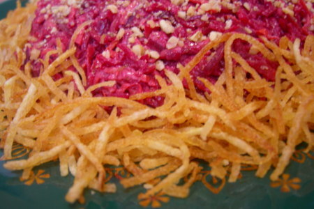 Фото к рецепту: Салат из картофеля-фри и овощей