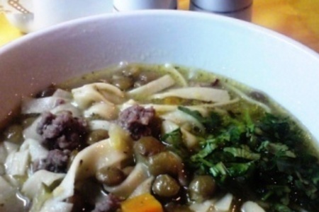 Чечевичный суп с угро (лапша) и овощами.