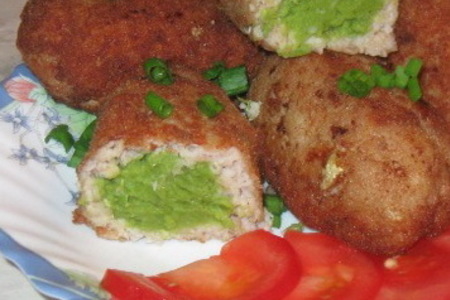 Фото к рецепту: Рыбные зразы с зеленым горошком