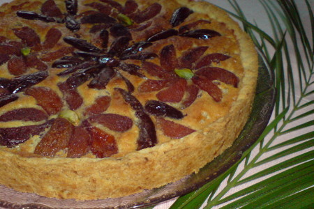 Фото к рецепту: Тарт с сухофруктами и марципановым кремом(флешмоб нхзс)