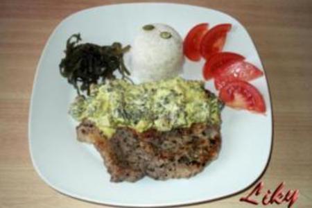 Фото к рецепту: Свиная шея с соусом из весенних грибов с шафраном
