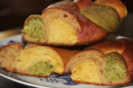 Фото к рецепту: Цветной овощной хлеб