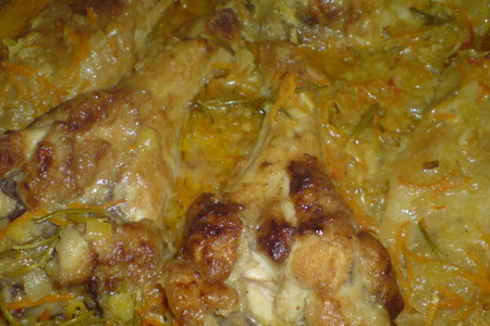 Фото к рецепту: Индейка в пряном сметанном соусе с овощами