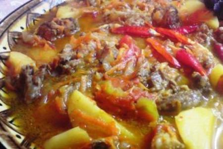 Фото к рецепту: Кабоби оби-острый соус-жаркое в казане(блюдо выходного дня)