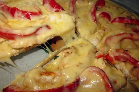 Фото к рецепту: Пицца с курицей, alla pollo 