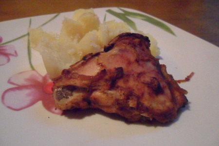 Фото к рецепту: Курица с томатом, запечёная в рукаве