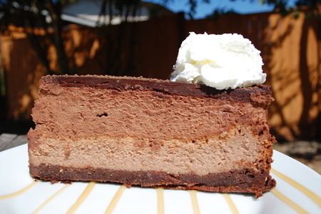 Фото к рецепту: Шоколадный чизкейк (the godiva chocolate cheesecake)