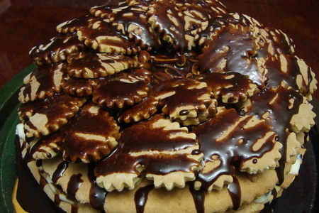 Фото к рецепту:  торт «для моей любимой бусинки» (выпекается на сковороде)