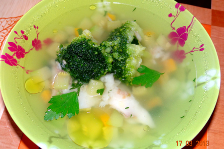 Рыбный суп с брокколи (детское меню, мультиварка)