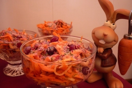 Фото к рецепту: Салат "каротин" или "кроля ел, ест и будет есть морковку" (фм)