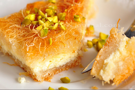 Фото к рецепту: Турецкая сладость кюнефе (для ирочки ирусик-88 )