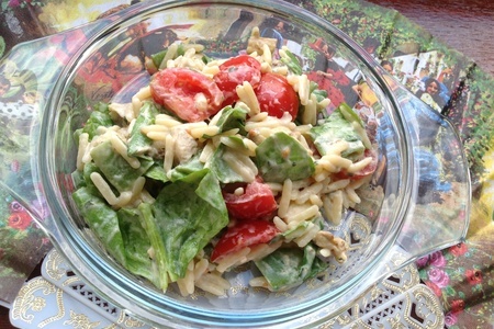 Фото к рецепту: Салат с орзо, баклажаном и зеленой фасолью