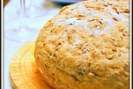 Фото к рецепту: Бездрожжевой хлеб «8 злаков» на быстрой кефирной закваске