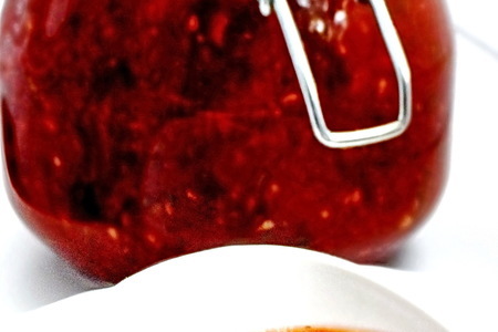 Фото к рецепту: Сацебели (универсальный томатный соус)
