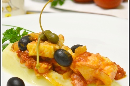 Фото к рецепту: Рыбное рагу с маслинами в мультиварке.