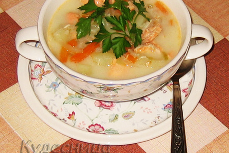 Фото к рецепту: Крем-суп из сёмги с креветками 