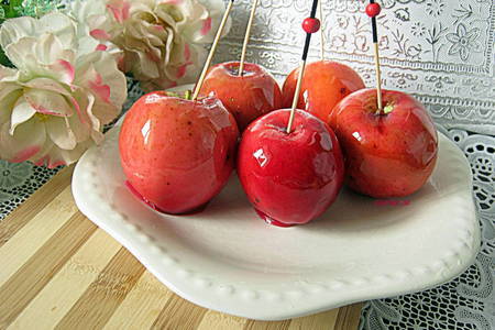 Фото к рецепту: Карамельные яблочки - десерт для  хэллоуина