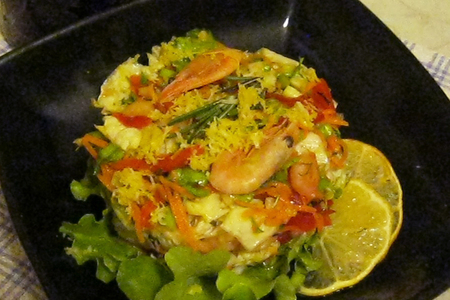 Фото к рецепту: Овощной салат с креветками