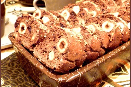 Фото к рецепту: Бискотти-мини с шоколадом и фундуком