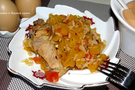 Фото к рецепту: Свиное рагу с тыквой, рисом и соевым соусом киккоман