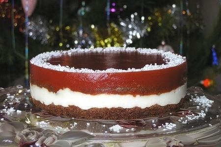 Фото к рецепту: Шоколадный кокосово-томатный торт