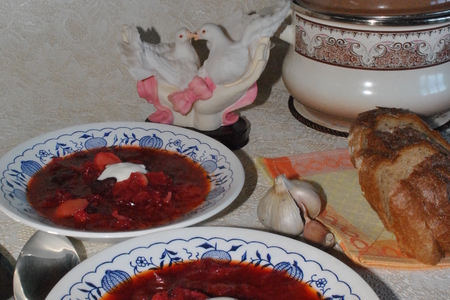 Фото к рецепту: Салат раисы захаровны и постный борщ семьи кузякиных (кино-кулинарный фм)