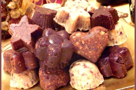 Фото к рецепту: Конфеты шоколадные"мюсли с клюквой"