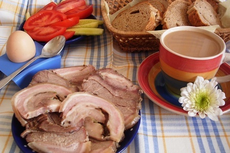 Фото к рецепту: Пряная грудинка на завтрак для настоящих мужчин! фм "доброе утро,  родные!!!!!!!!"