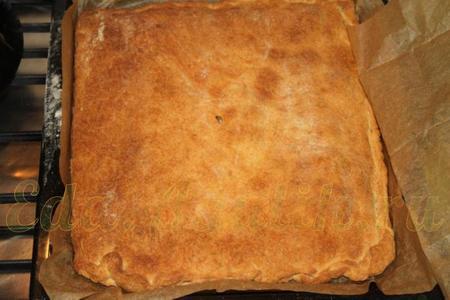 Фото к рецепту: Пирог с вишней и яблоками