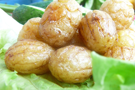 Картофель "шишки-орешки" во фритюре с рыбным соусом