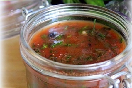 Фото к рецепту: Соус из томатного сока к шашлыку