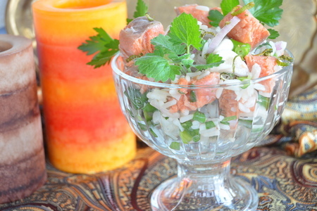 Фото к рецепту: Тайский салат с маринованным лососем