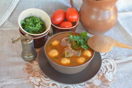 Фото к рецепту: Флол (армянский суп с галушками)