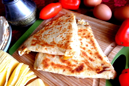 Фото к рецепту: Ёка-армянская закуска из лаваша