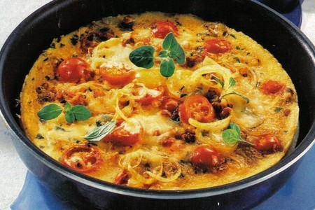 Фото к рецепту: Омлет с помидорками (черри)