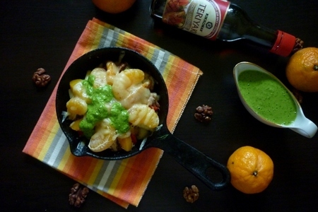 Фото к рецепту: Тёплый салат с мандаринами