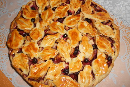 Фото к рецепту: Пирог "яблочно -смородиновый аромат"