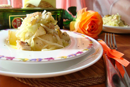 Фото к рецепту: Салат с курицей и грушей.