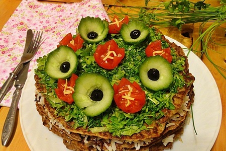 Фото к рецепту: Печёночный торт "цветочная поляна"