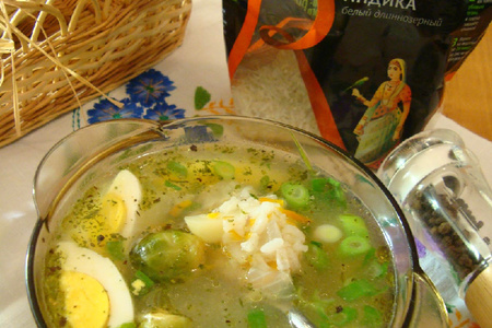 Фото к рецепту: Суп с брюссельской капустой и рисом на курином бульоне