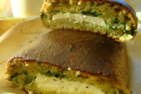 Фото к рецепту: Пшённый пирог с сыром, петрушкой и чесноком